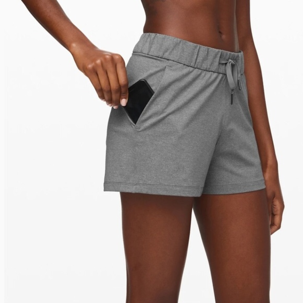 Lululemon On The Fly Shorts- Heathered Grey Size 6